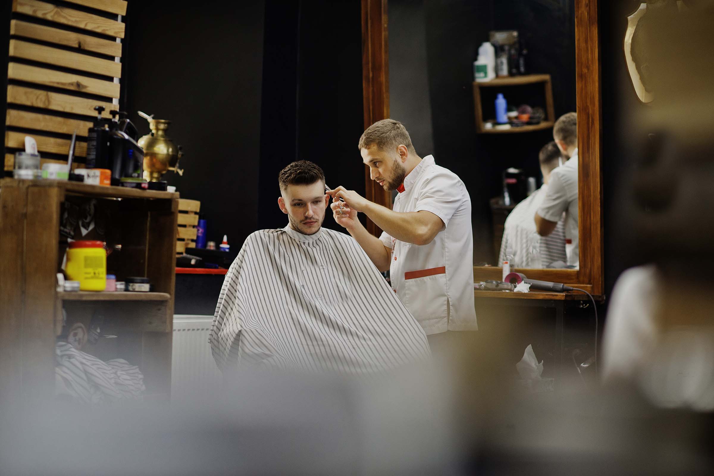 barbershop-theme-WQZUVTZ.jpg